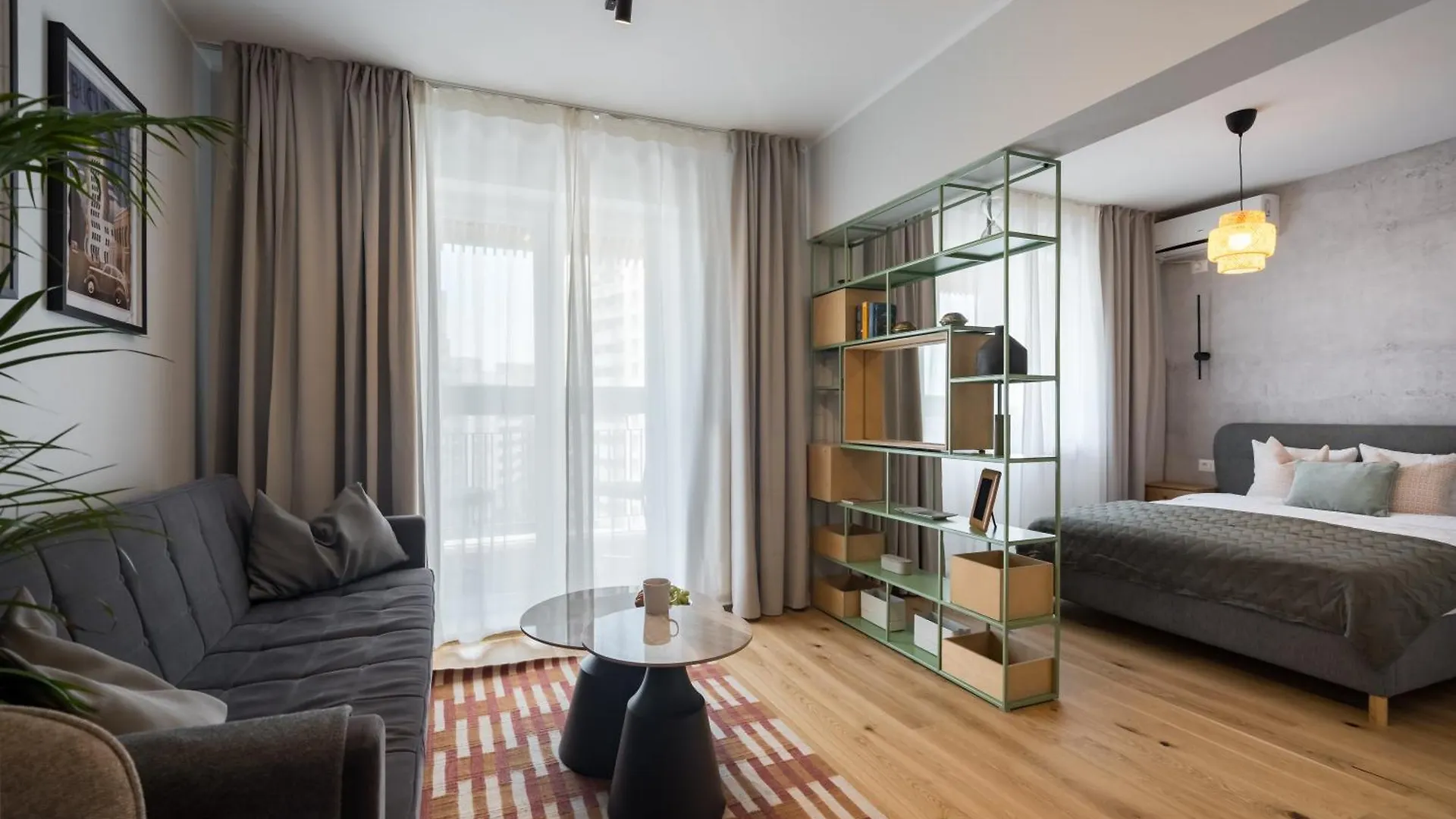 River View Studio Boekarest